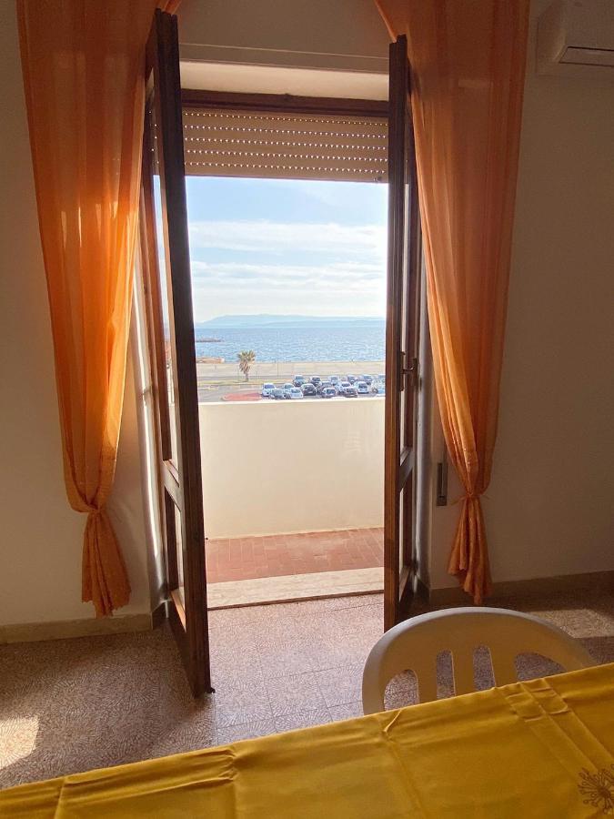 I Fenicotteri - Appartamenti Sul Mare Calasetta Eksteriør billede